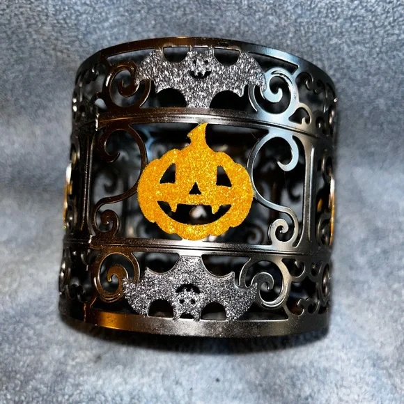 Bath and body works Halloween 3 wick candle holder - Picture 1 of 2